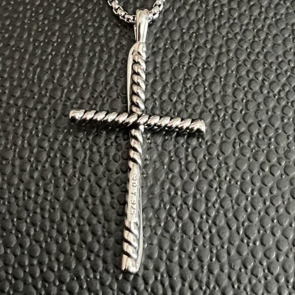 David Yurman Crossover Cross Pendant Necklace in Sterling Silver - Picture 8 of 8